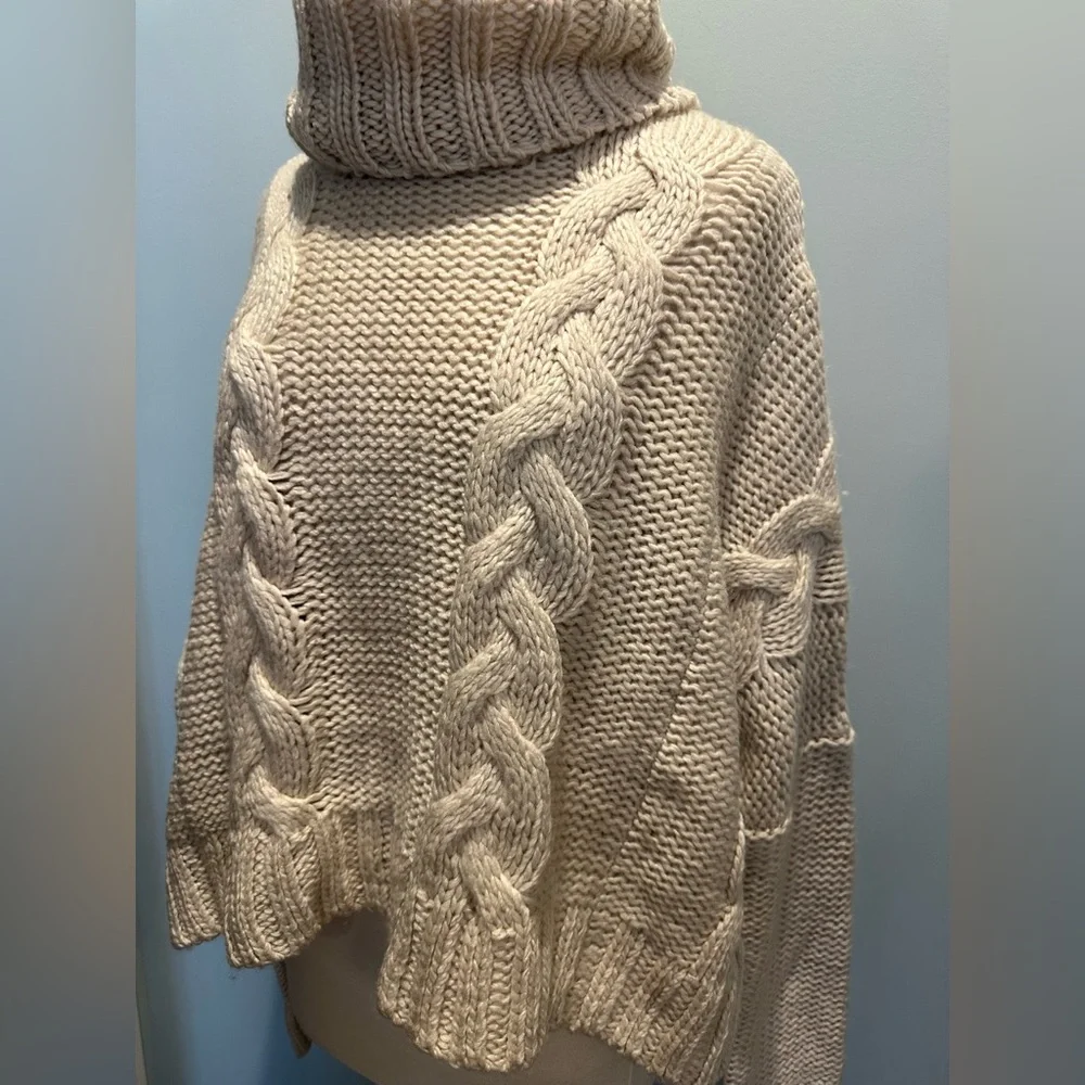 Love Stitch chunky Cable Knit Wool Blend Cowl Neck Cropped oversized sweater M